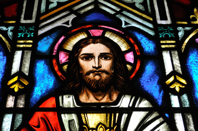 教堂为什么是尖的,教堂为什么是十字架