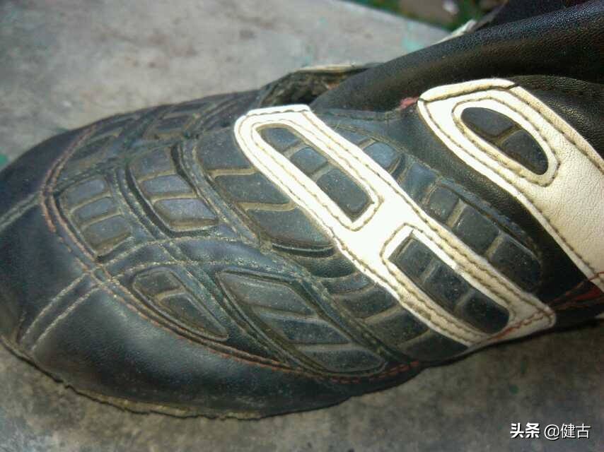 怀念足球鞋,回忆感满满的足球鞋