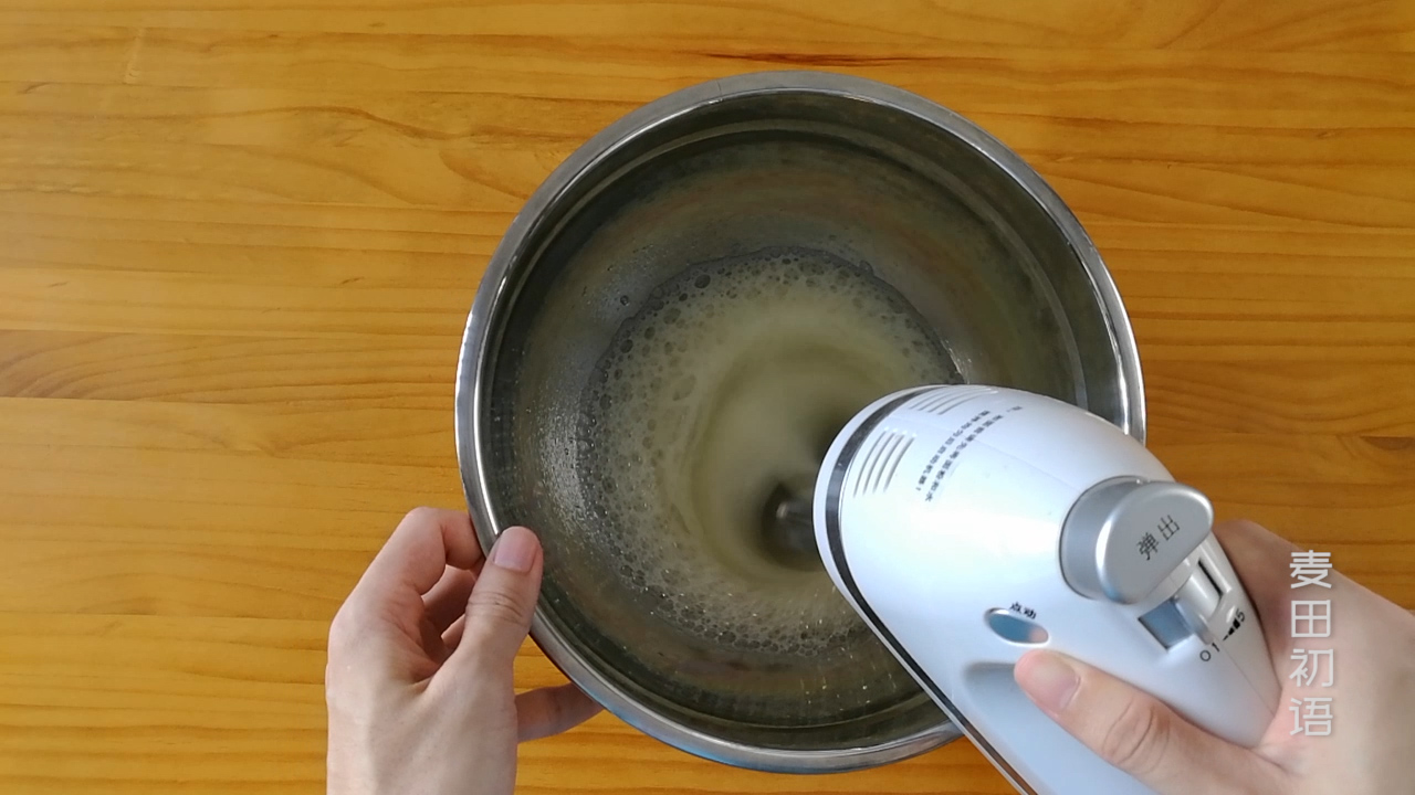 古早蛋糕蓬松软嫩不塌陷操作简单,8寸戚风模具古早味蛋糕做法