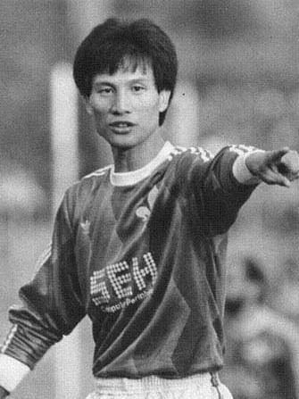 笑了半天！从2张图看中国足球的变迁，后者演绎“无球胜有球”