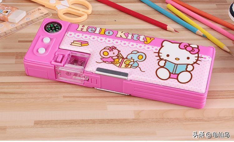 不同年代的文具盒,不同年代的文具盒里面的文具