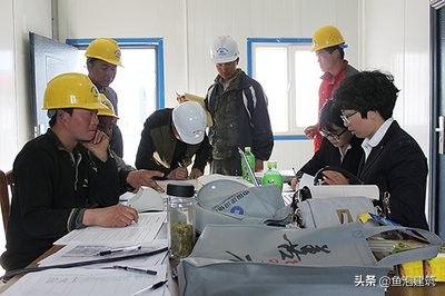 工地受伤10级伤残能赔偿多少钱,工地受伤该怎么和老板谈赔偿