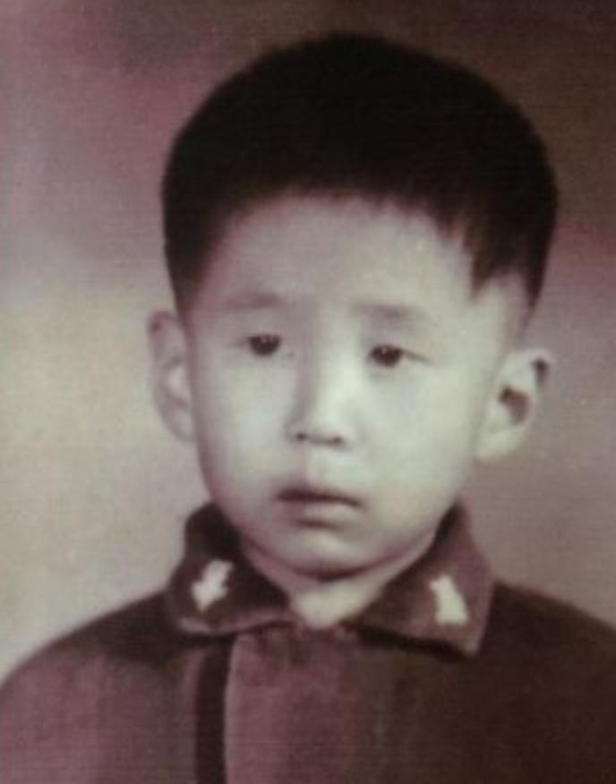 杨坤成名前靠女友工资养活自己,杨坤北漂搬家55次靠前女友养活3年