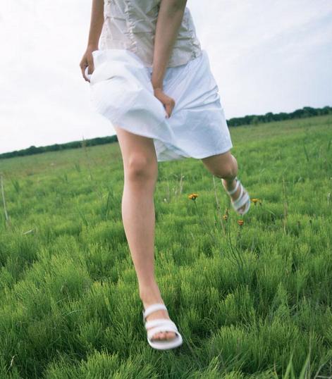 30岁女性体毛掉是什么原因,女性体毛重年老后可以减轻吗