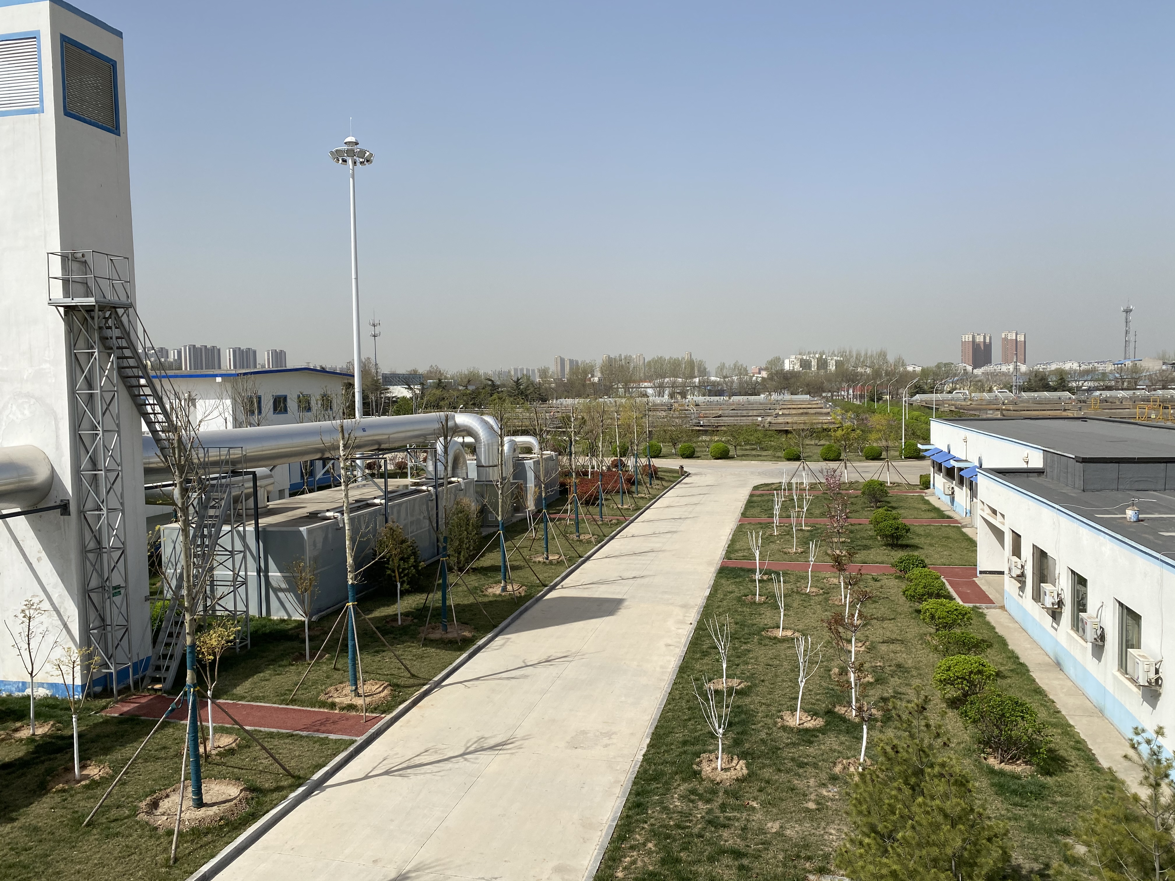 渗滤液污水处理厂臭不臭,污水处理厂是建筑物还是构筑物