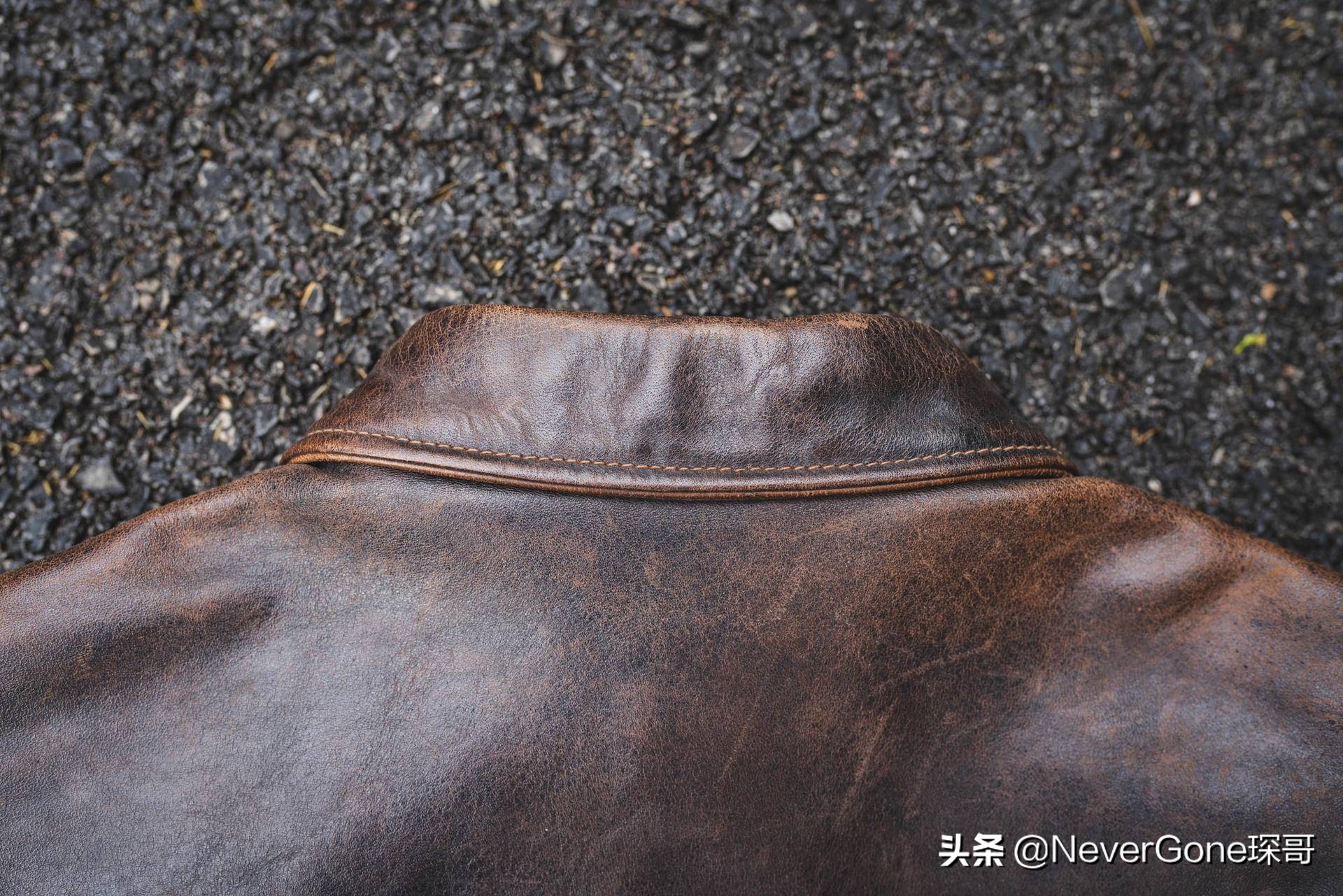 一件美特斯邦威衬衫,一件橘色衬衣