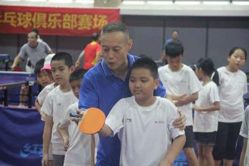 乒乓球直板正胶业余高手,乒乓球直板正胶名将