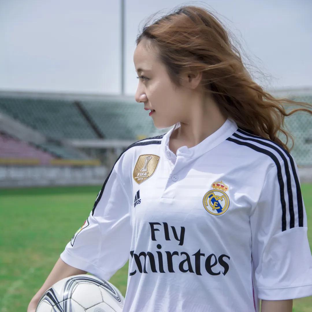 【足球头像】超美女生足球头像！