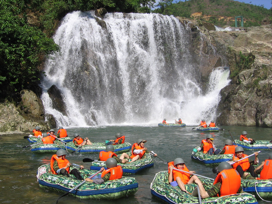 凤凰峡岭南小九寨原生态景区，素有“广东九寨沟”之美誉。不错吧