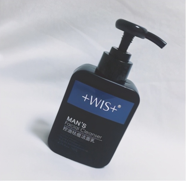 男生毛孔粗大用什么护肤品比较好,男生有什么好的护肤品推荐