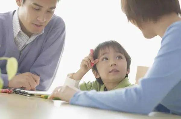 不要嫌弃孩子的句子,孩子是个话痨怎样引导教育