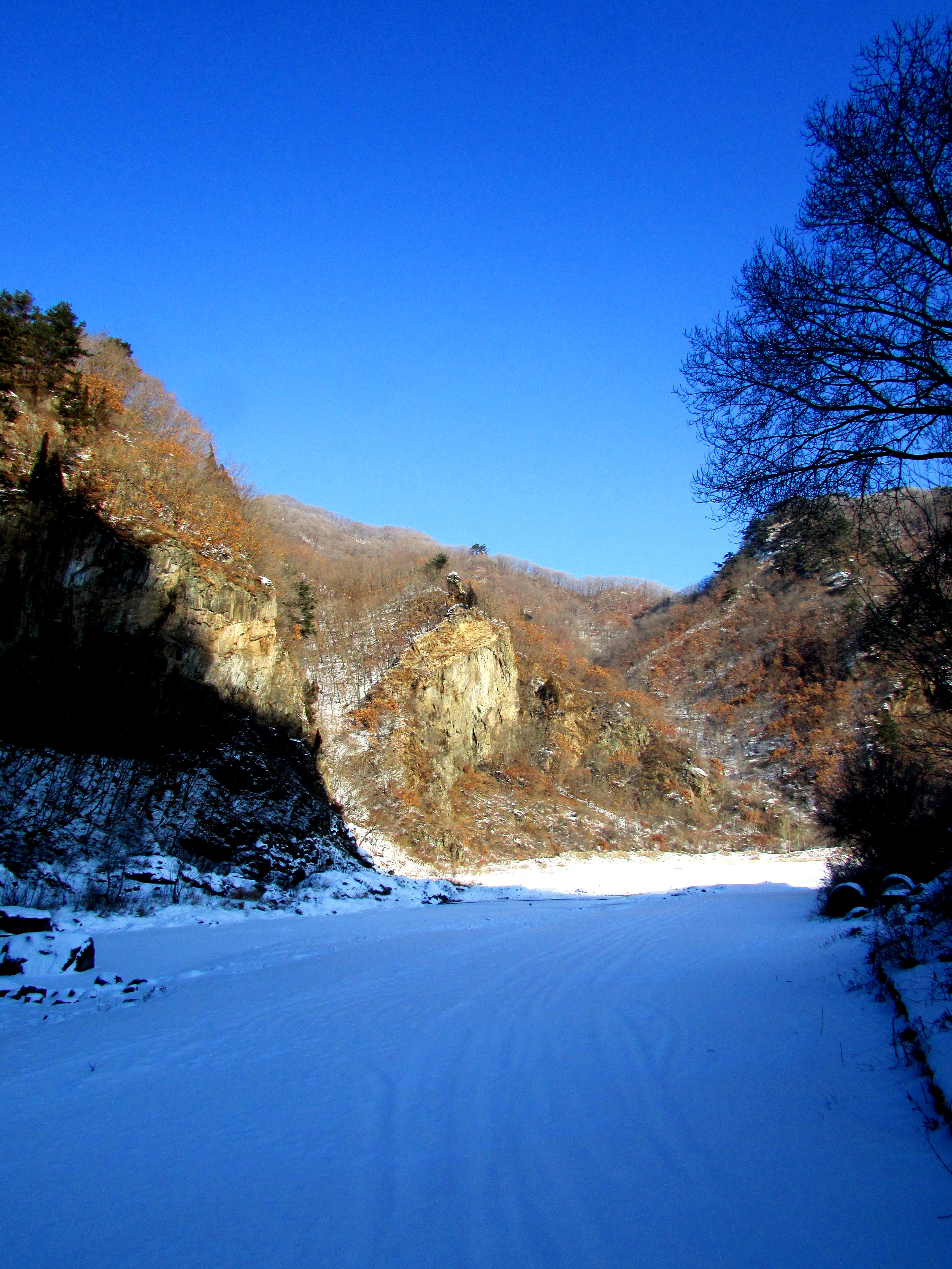 本溪湖里村冬季景色,本溪湖里村景色视频