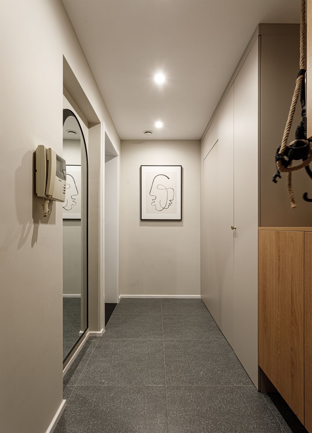 北京夫妻的断舍离装修，打满柜子做收纳，全屋奶咖色温馨又高级