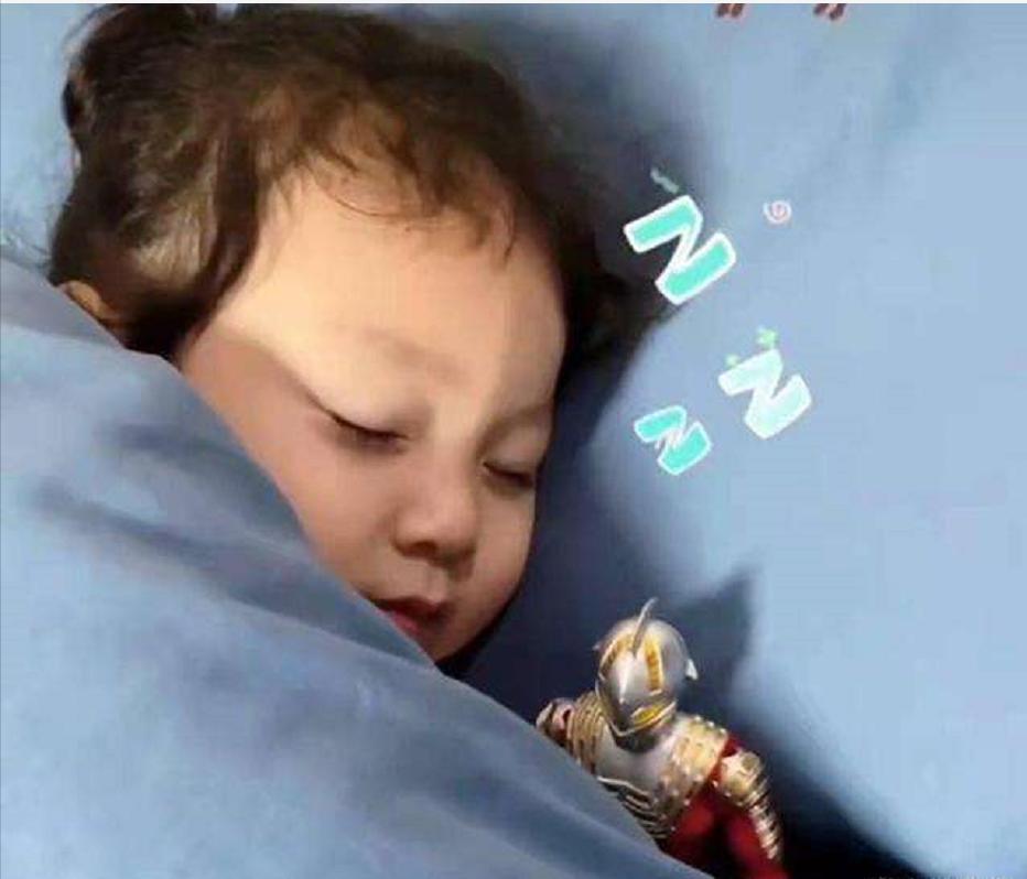 女儿喝可乐上瘾,宝爸教科书般的做法,设计帮忙“戒瘾”