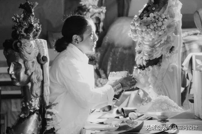 爱马仕2023橱窗设计最新款,爱马仕2022橱窗设计效果图