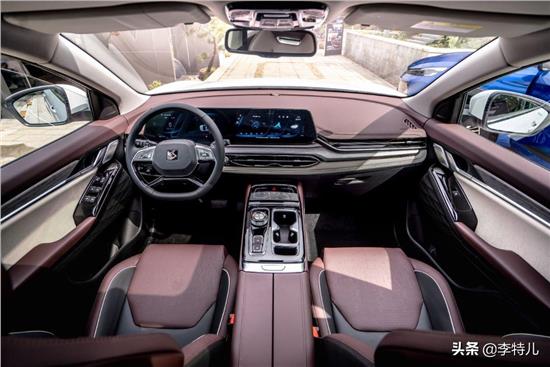 宝石蓝最好看的车型,宝石蓝车给人的感觉