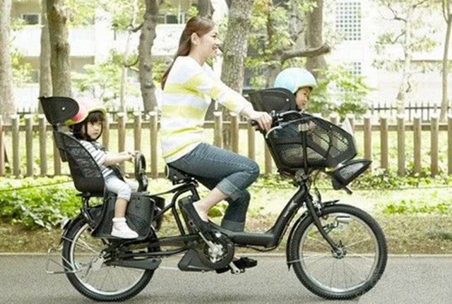 日本东京的车堵车,日本东京的交通车辆