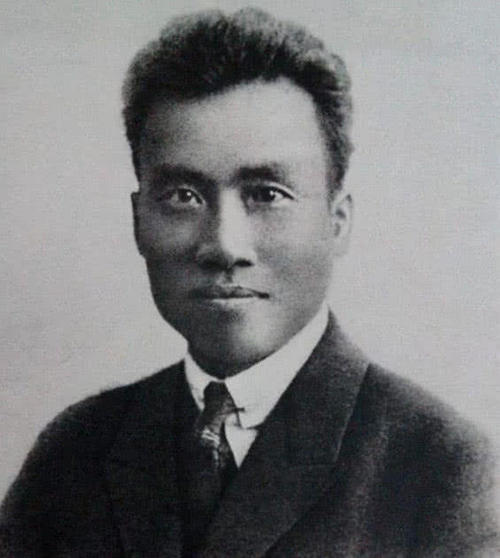 从佃农到元帅，战绩不多却人人称颂，*德朱**凭什么成为开国元帅之首