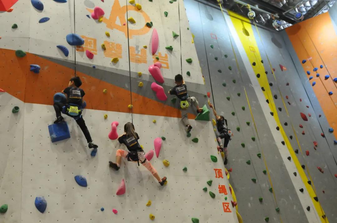 如何找当地的体育培训机构,小型体育培训