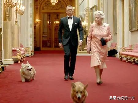 安吉丽娜朱莉与凯特温斯莱特,英女王见英王太后要行礼吗