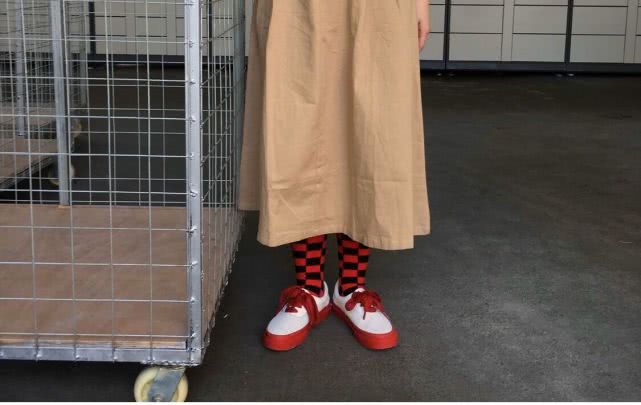 珍惜你的女孩和Vans