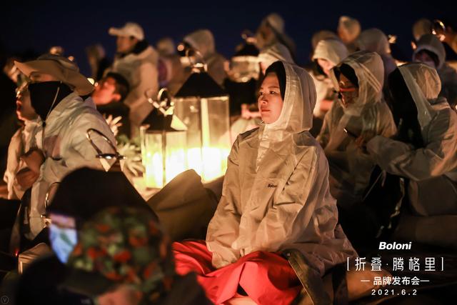 腾格里沙漠晚会视频,腾格里沙漠现场报道