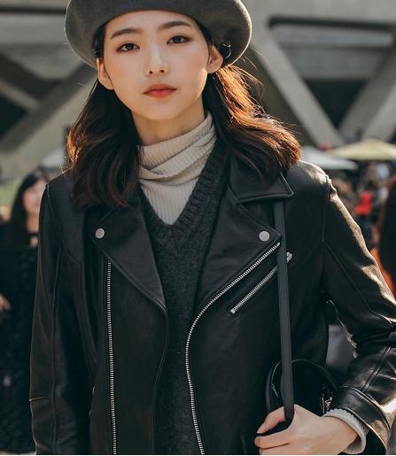 韩流风又起来了，短款夹克+卷边牛仔裤，帅气得不行，第5套更好看