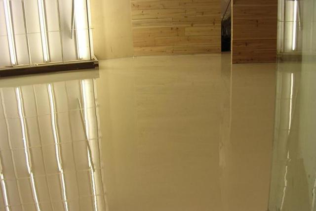 60平水泥地面自流平需要多少钱,水泥地面不平可以做水泥自流平吗