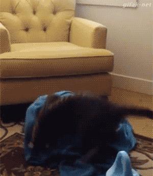 女人跟我说空调漏水了是怎么回事,女生说空调漏水是什么意思