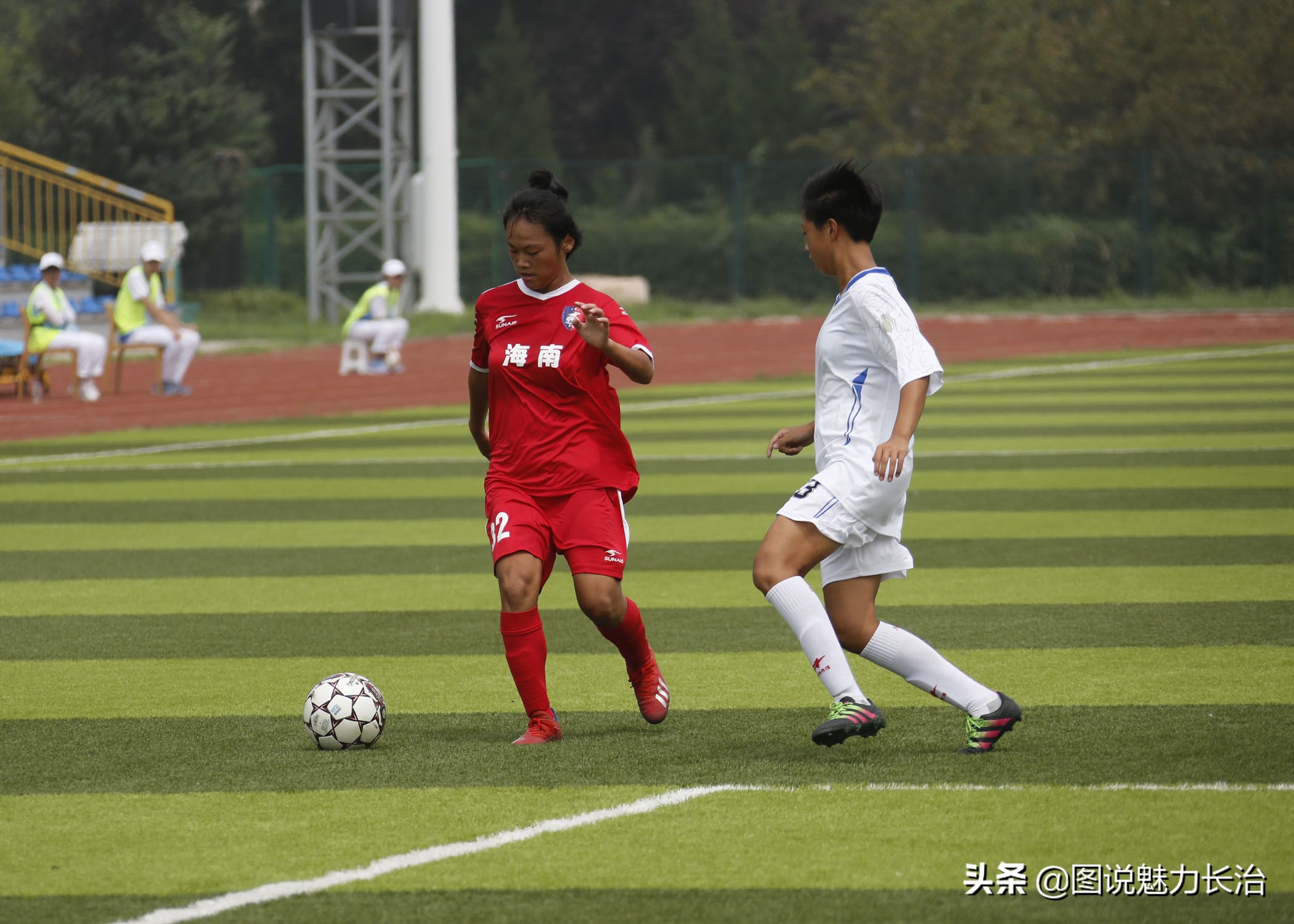 足球球员受伤瞬间,盘点足球比赛上的精彩瞬间