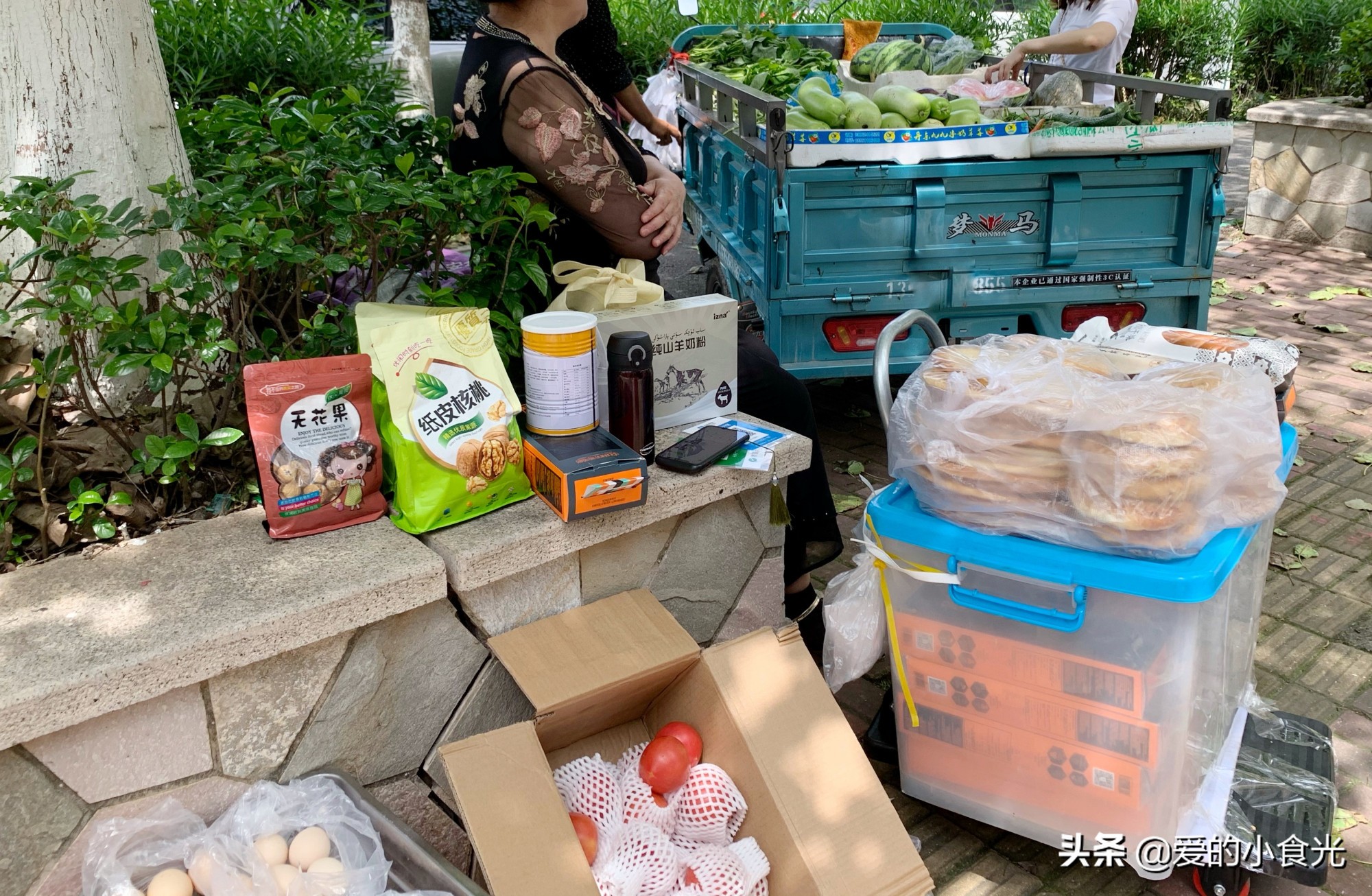 小区门口夜市摆摊什么最好卖,街边摆摊成本低风险