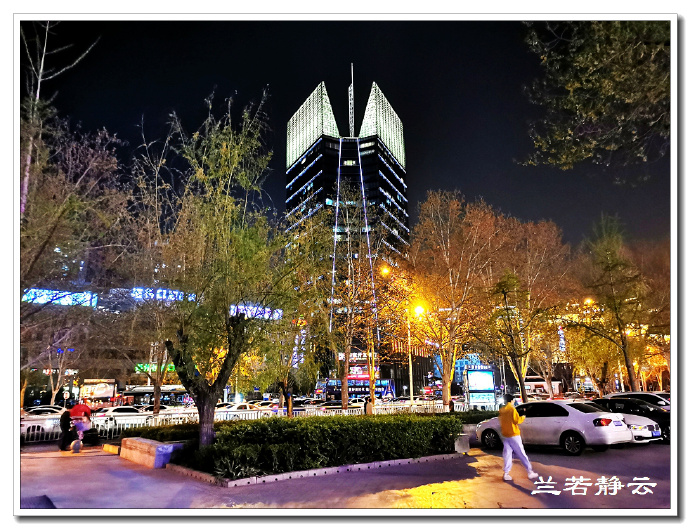 郑州小吃美食一条街附近酒店,郑州住宿附近有美食