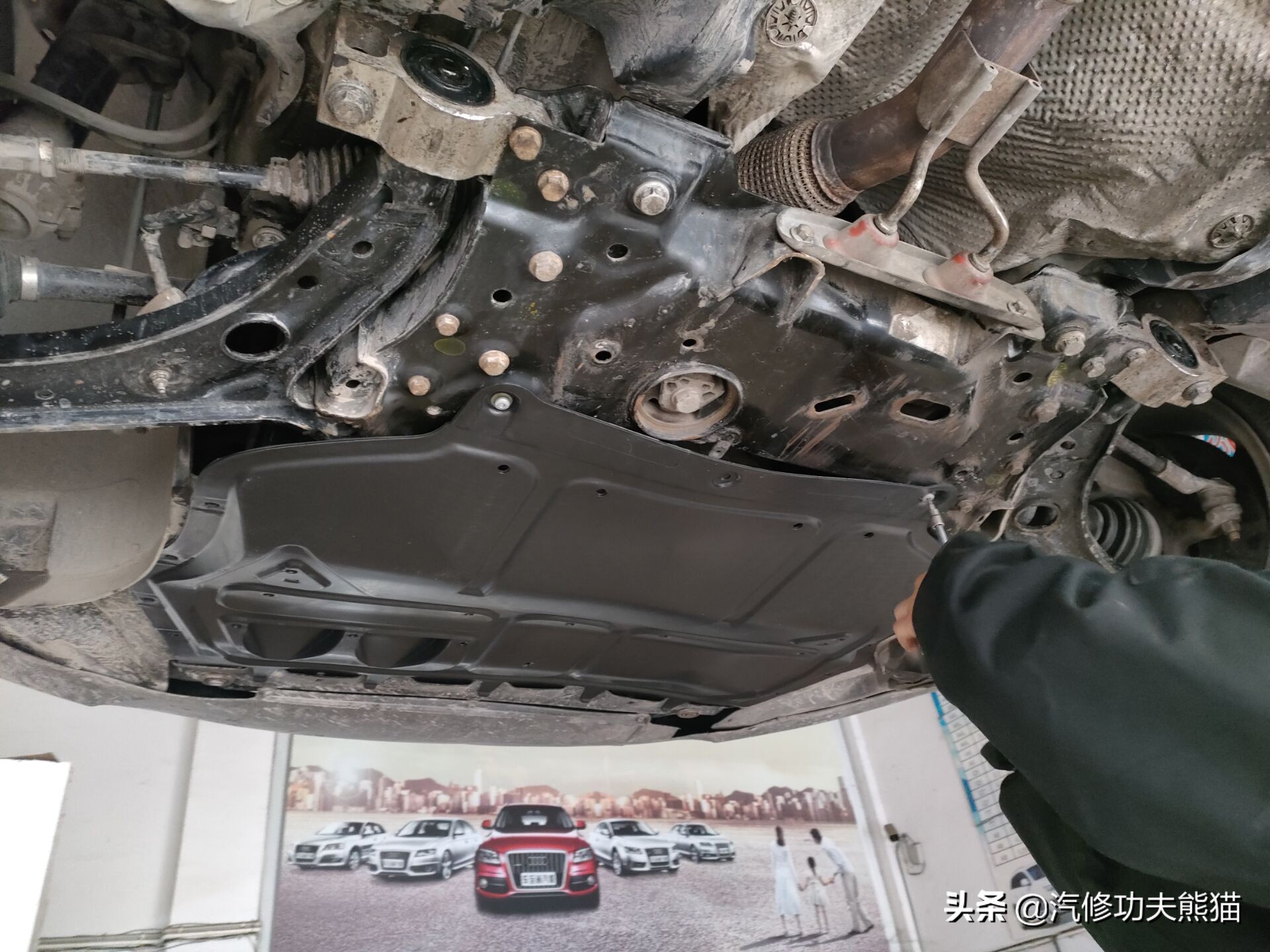 斯柯达昊锐烧机油维修视频,大众斯柯达昊锐1.8t烧机油