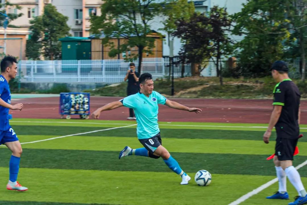 以球会友传情谊增进交流展风采,以球会友推动蓬勃发展