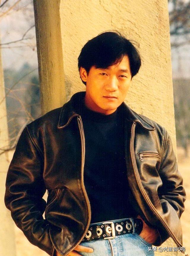 谢东出席商演,56岁谢东近照曝光