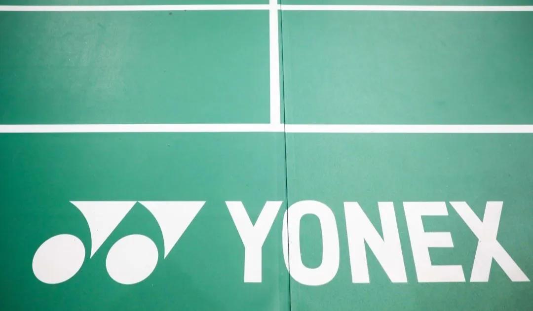 尤尼克斯羽毛球拍挑选,怎样挑选尼龙羽毛球拍型号