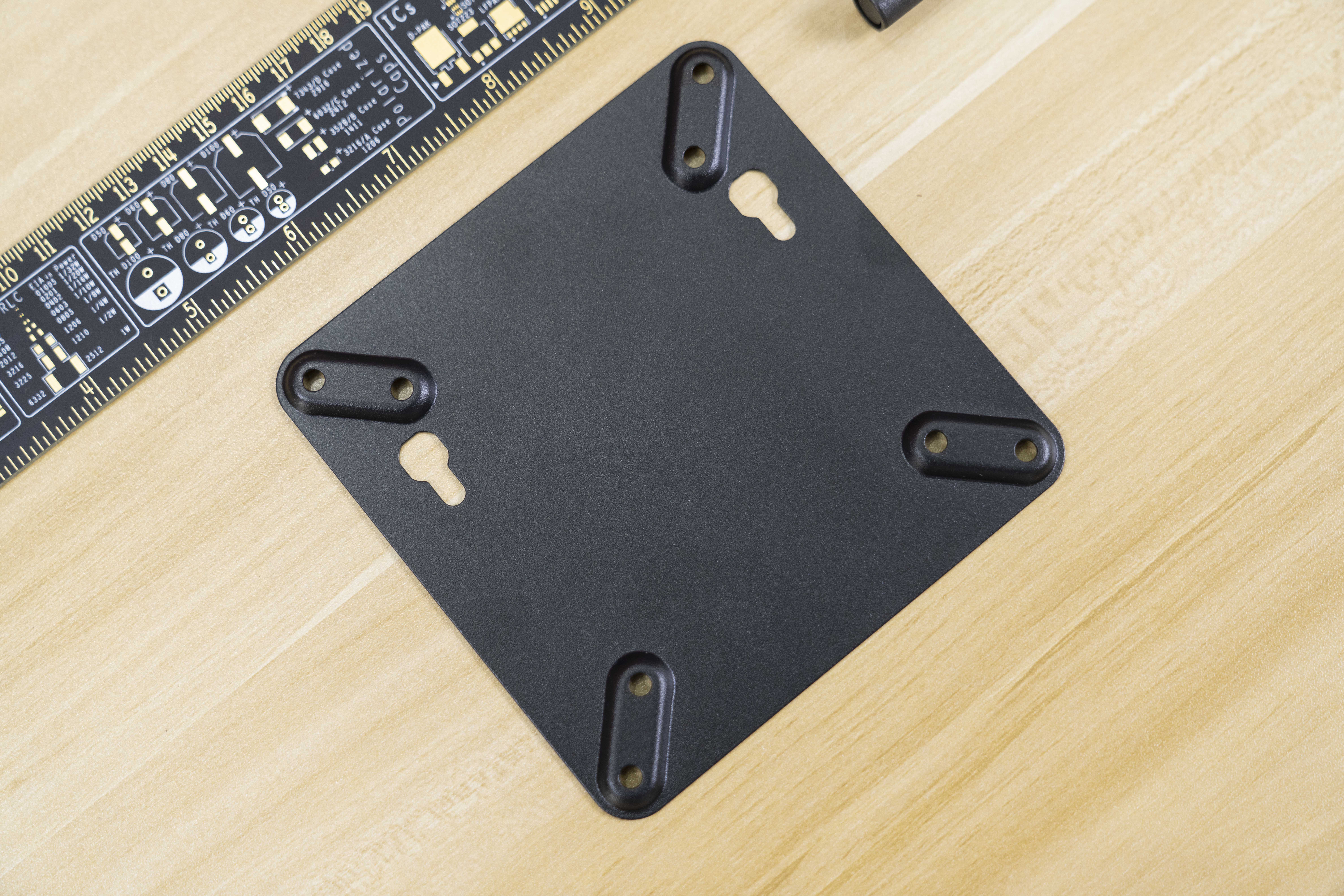 告别凌乱桌面提升办公效率：华硕ProMiniPCPN61