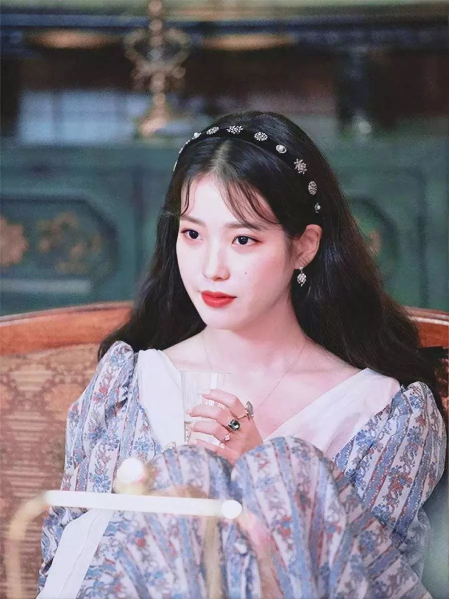 宅家里也要风情万种睡衣风格大赏,宅家好穿的睡衣简约又实穿