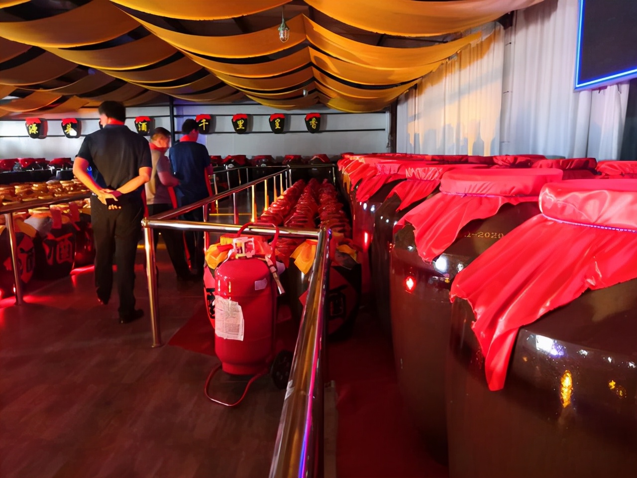 鄂尔多斯市两会九件大事,响沙酒业第三届封坛大典