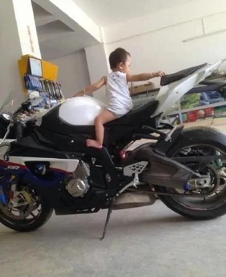 捡到一颗螺丝,捡到一个螺丝