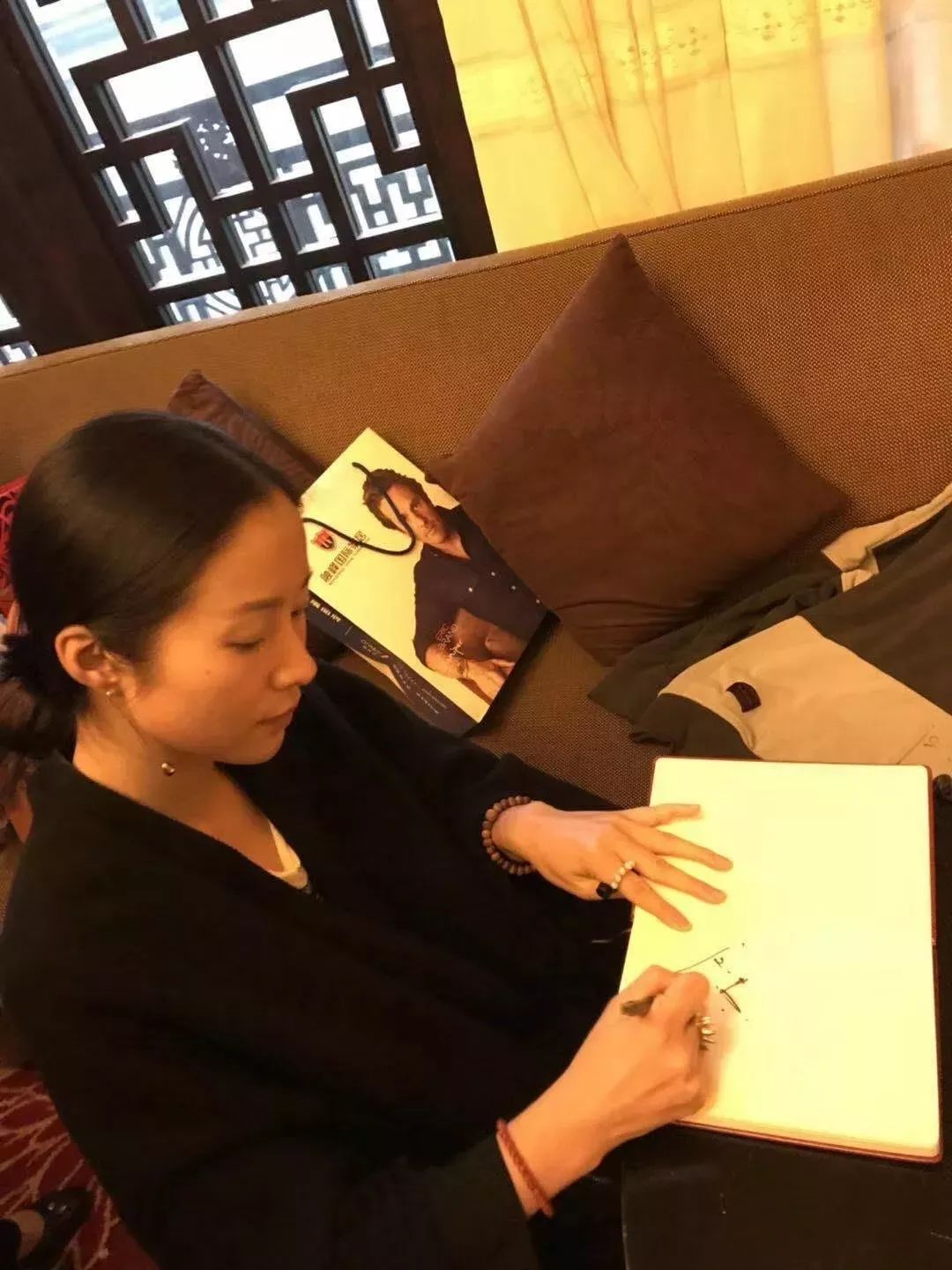 24小时放题,带你到工厂选家具