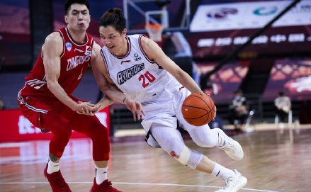 广东体育解说都被逼急？CBA伪强队连输卡位大战，保四争二成笑话