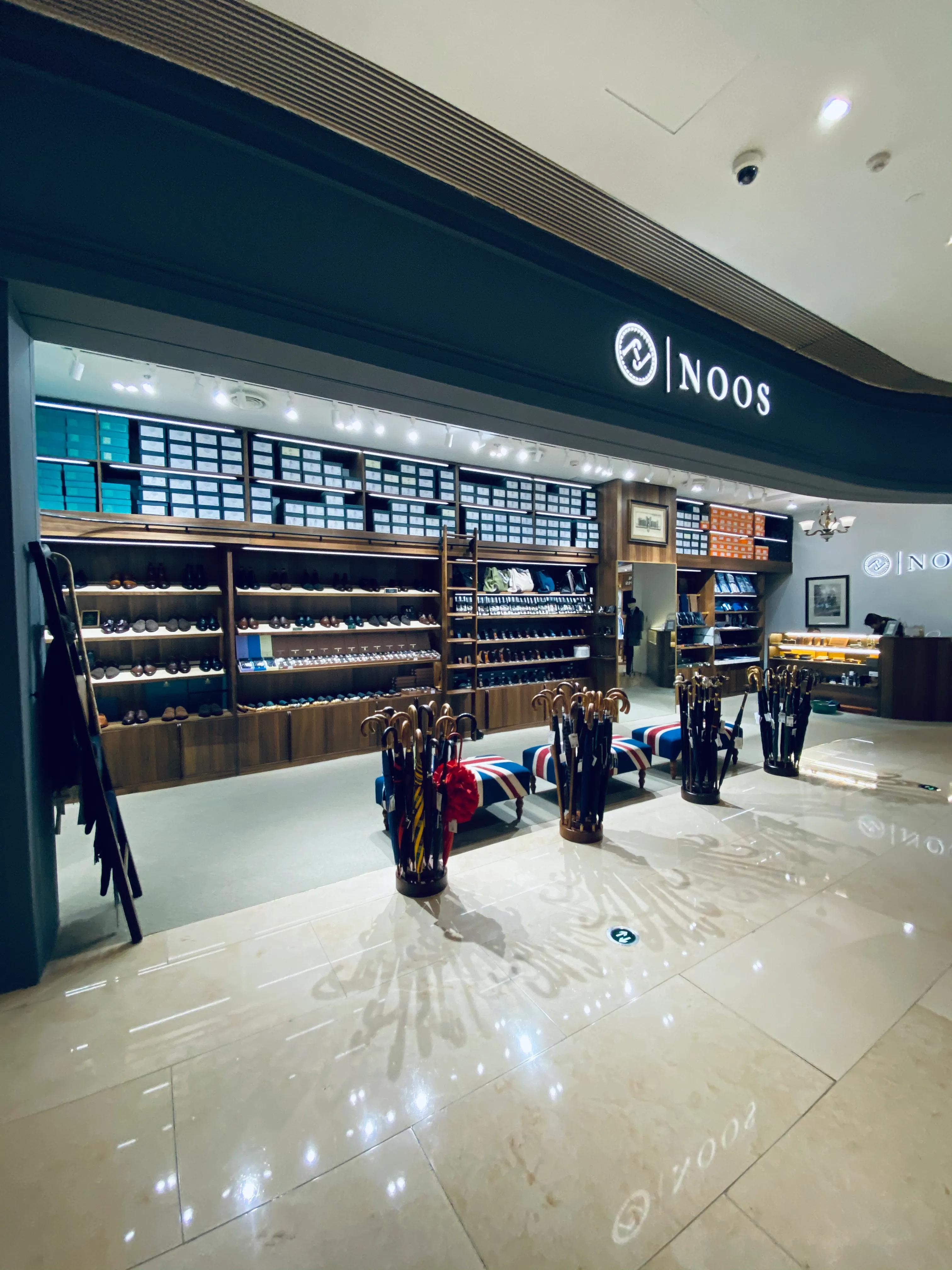 涓婃捣闈欏畨鍢夐噷涓績鏀荤暐,涓婃捣闈欏畨鍢夐噷涓績鍟嗗満