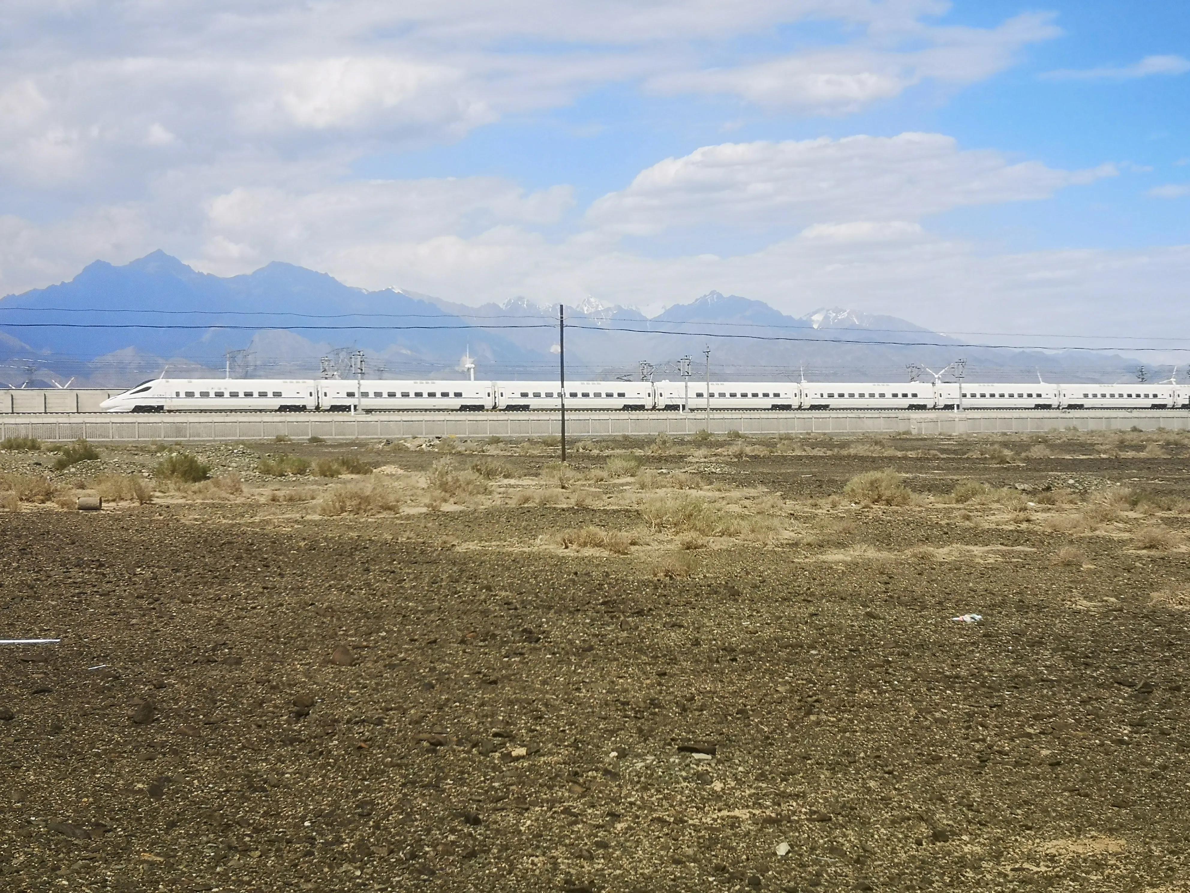 乌鲁木齐到西安北动卧分布,乌鲁木齐到西安高铁动卧