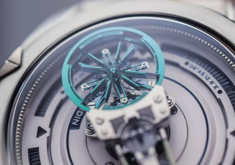 向佐郭碧婷婚礼值多少钱,向佐订婚戴的表