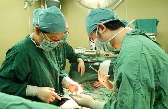 产妇讲述剖腹产经历,妇产科医生讲述侧切