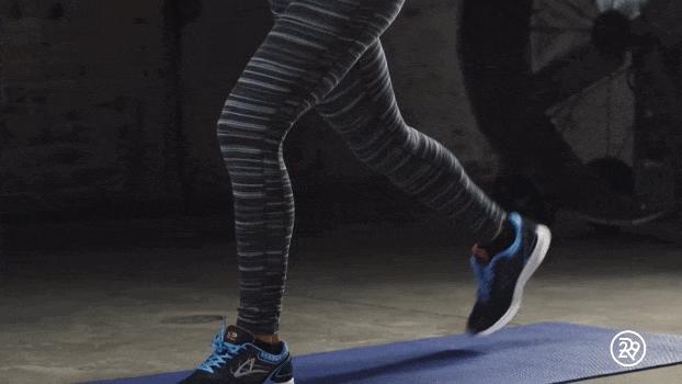 单腿弓步跳跃训练,怎么练弹跳力弓步