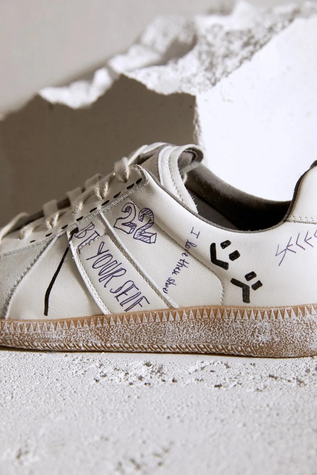 要什么漫画腿，明星们人手一件的漫画衣你怎么还没有？