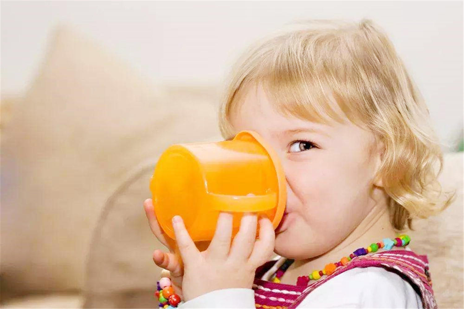 宝宝放屁其实是一种求救信号,宝宝放屁多是因为肚子里有胀气吗