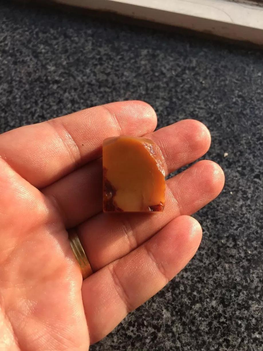 寿山田黄原石真品,怎么鉴别寿山田黄的品质